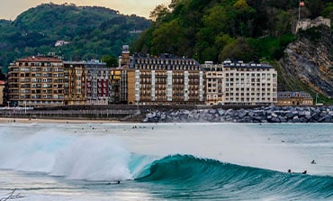 Surfing Etxea hostel San Sebastián Spain