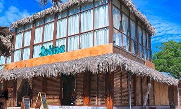 Selina Montañita Ecuador surf hostel