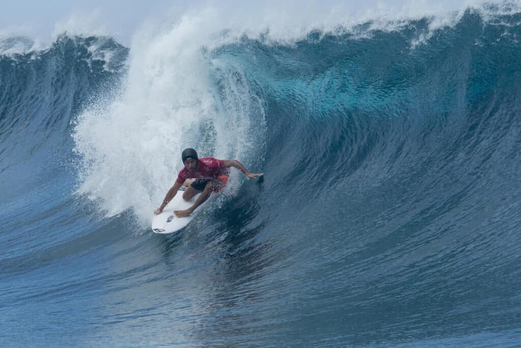 Jeremy Flores surfing at 2015 Billabong Pro Tahiti